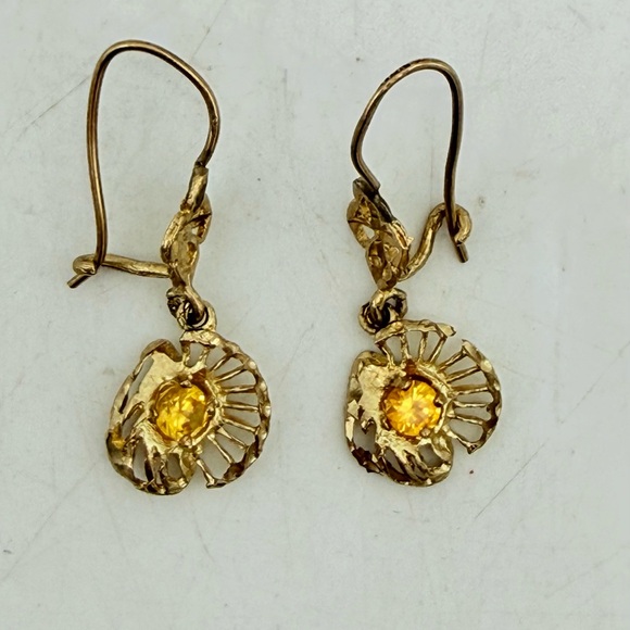 Vintage Jewelry - Vintage 10K Yellow Gold Floral Dangle Earrings | Yellow Stones | 2.4g